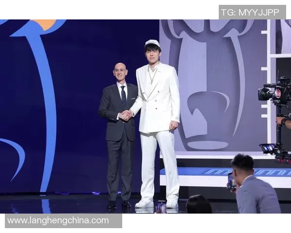 选秀评分正式出炉究竟代表新星高光时刻还是潜力球员陷入低迷境地